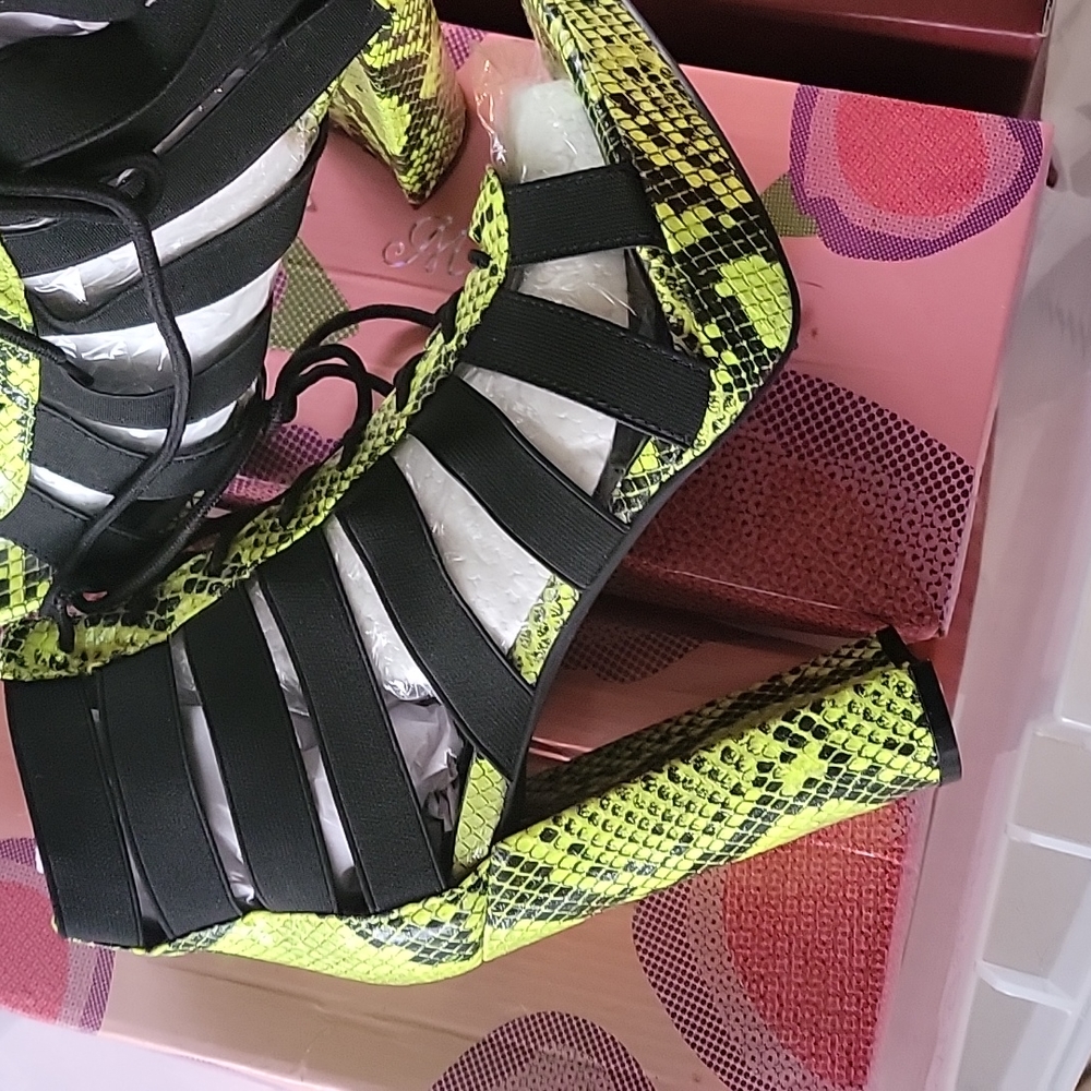 Lady shoes